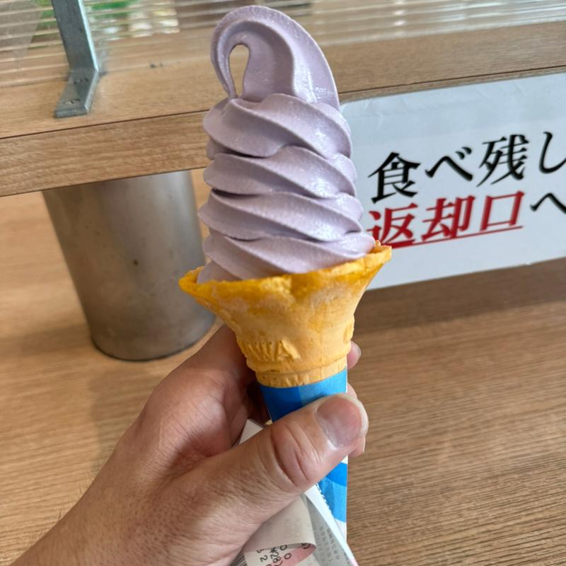 紅芋ソフトクリーム(ANAフェスタ 那覇ゲート店 （ANA FESTA）)