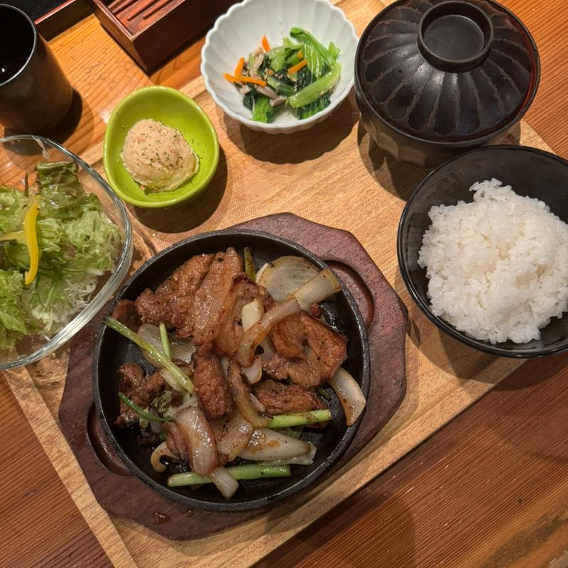 じっくりたれ漬け豚しょうが焼き定食(博多もつ鍋やまや 新橋店)