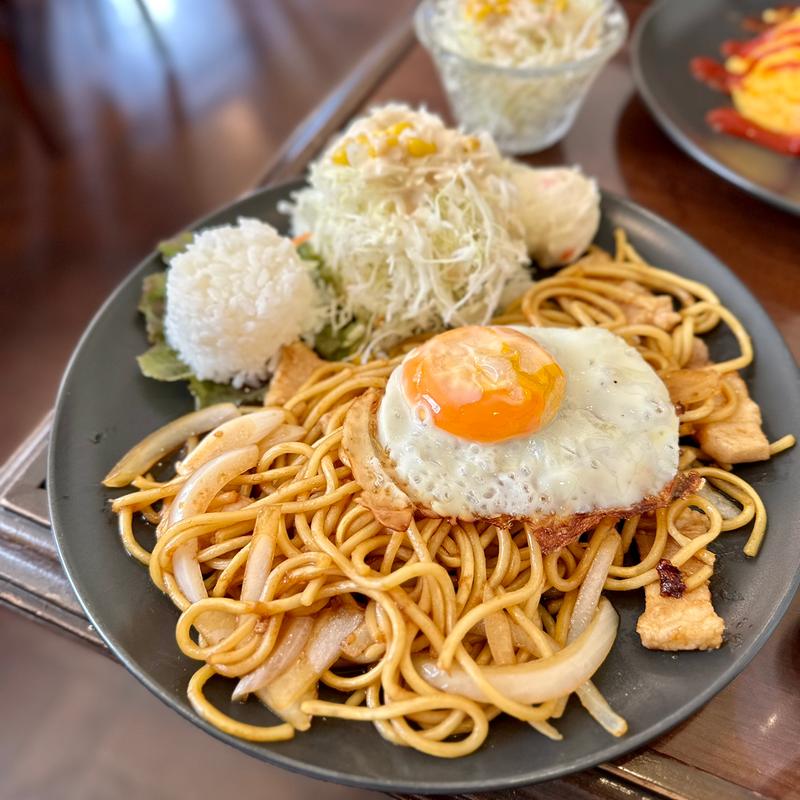 理依の焼きそば(珈琲館 理維 （コーヒーカン・リイ）)