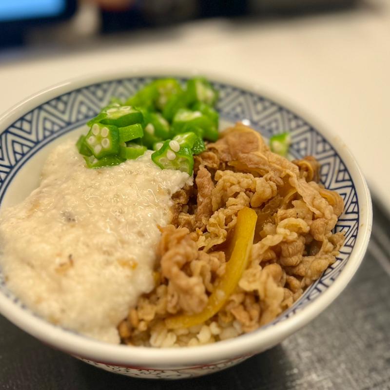 牛麦とろ丼(吉野家 札幌狸小路店)