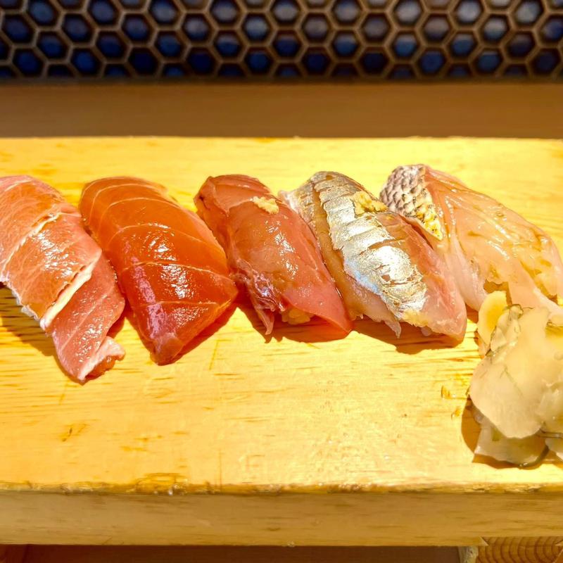 にぎり鮨5巻セット(鮨らぁー麺　釣りきん　本店)