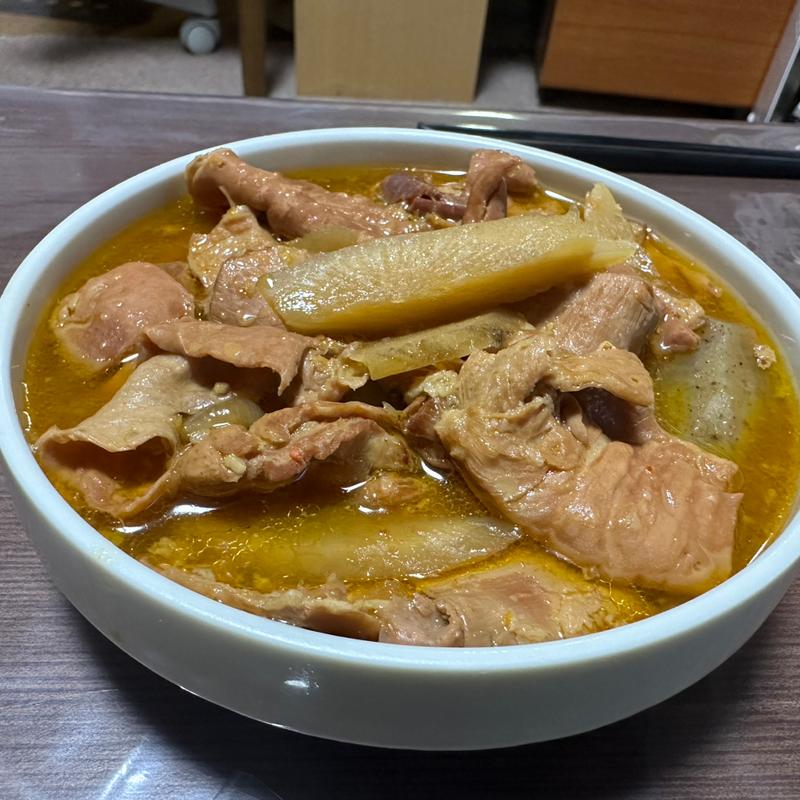 もつ煮込み　テイクアウト(もつ煮込 噂の太郎)