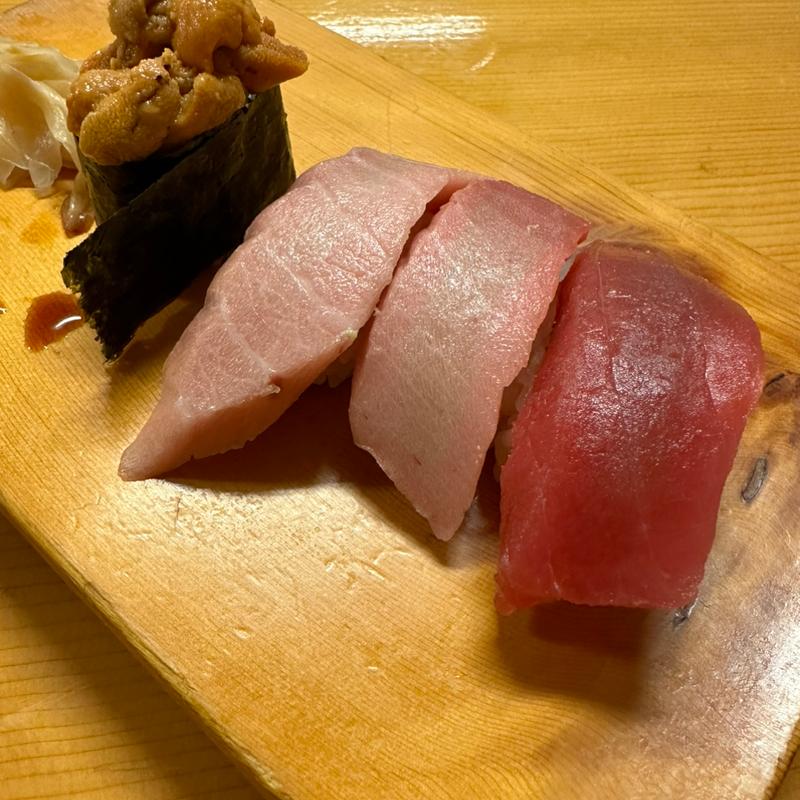 大トロ中トロ赤身ウニ(輝鮨 )