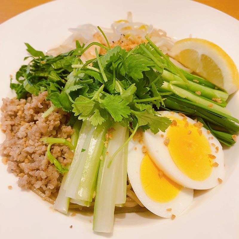 ベトナム風汁なしまぜ麺(ベトナムフードTAMTAM88)