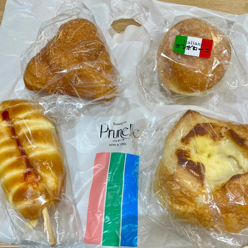 パンいろいろ(プルネール原店)