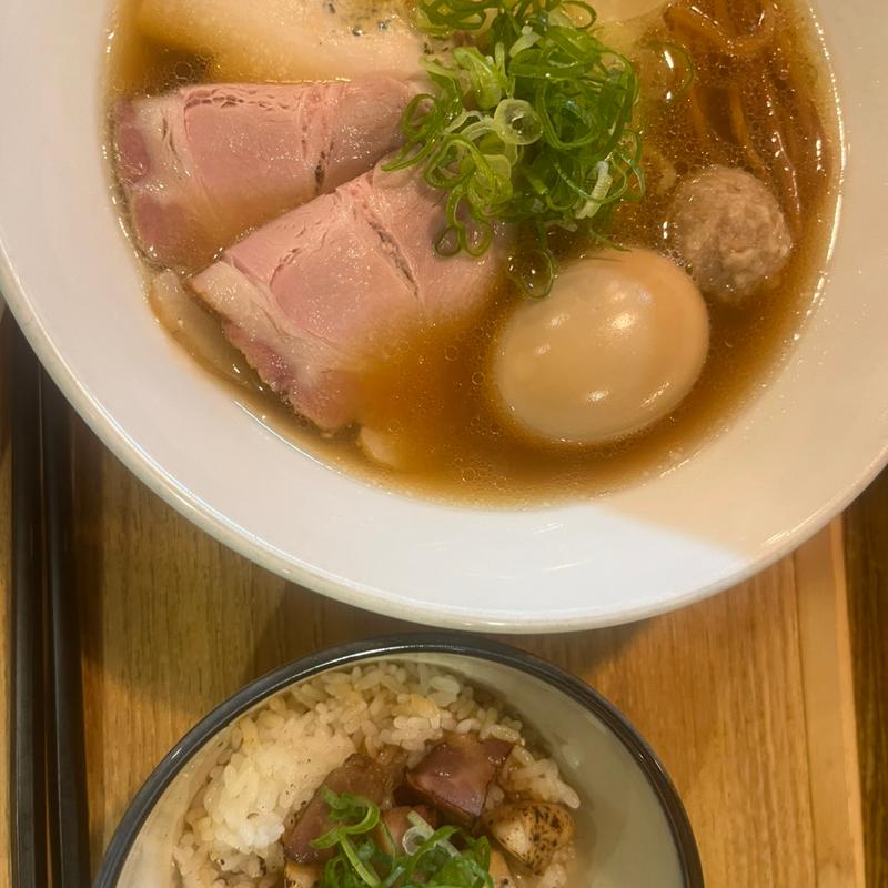 特製鶏醤油ラーメン(らぁめんたかのちゅめ)