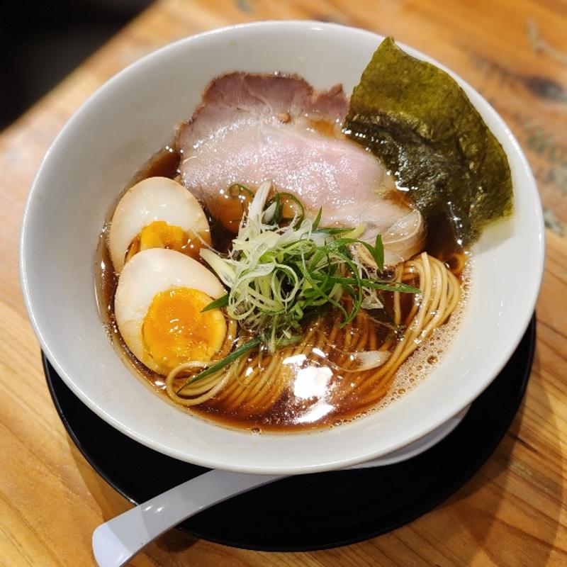 はじまりの 醤油(自家製麺 本気製麺)