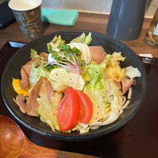 サラダ冷やし中華(東京肉汁うどん 櫂 KAI)