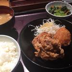 鶏の唐揚げめんたい風味定食