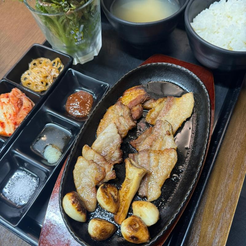 サムギョプサル定食(スッタルデジ新橋SOOKDAL新橋)