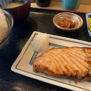 めかじき照焼定食(魚玉 （うおたま）)