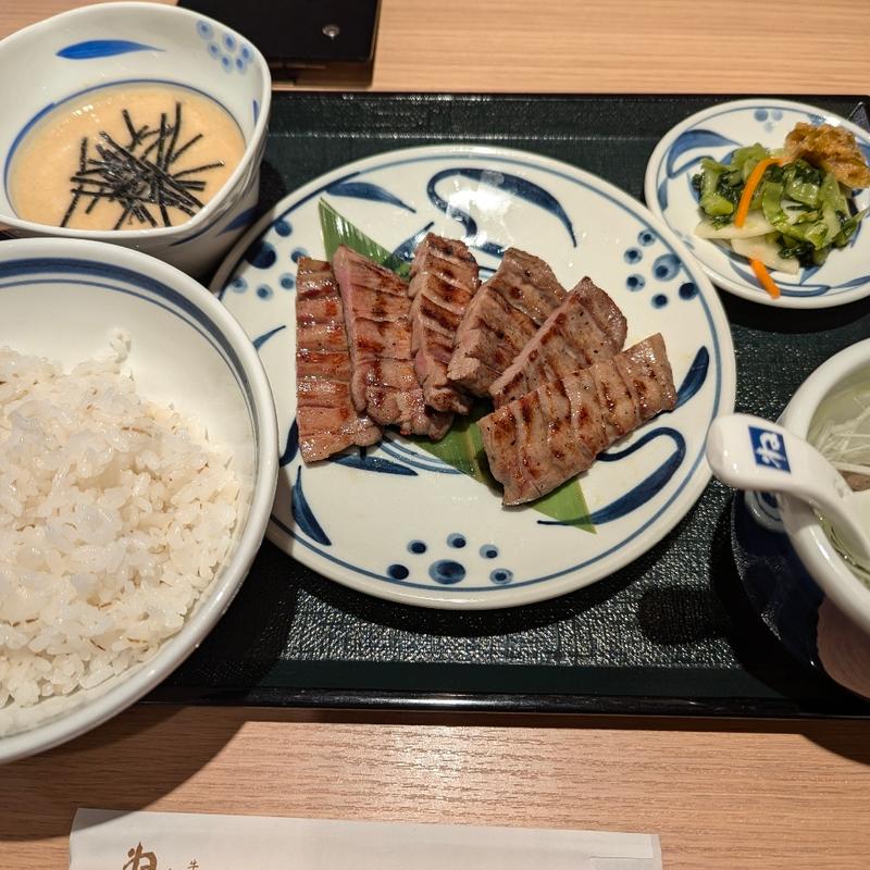 しろたんセット(牛たん・とろろ・麦めし ねぎし ルミネ大宮店)