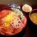 まぐろ中トロ丼