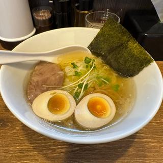 塩ラーメン(煮卵入り)(ら～めん 熊八 )