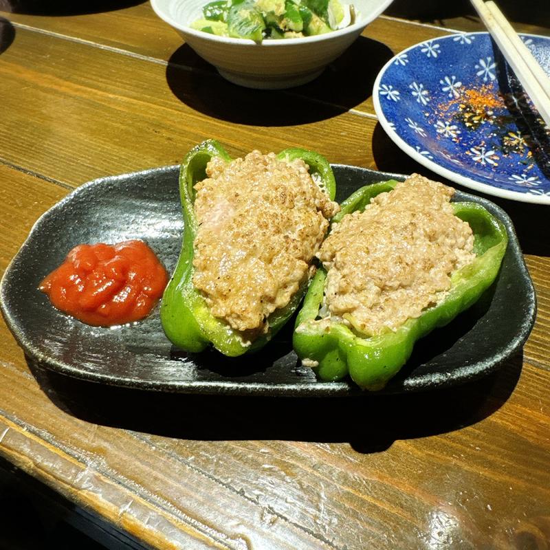 ピーマン肉詰め2ヶ(大衆炭火やきとりてっぺいちゃん)