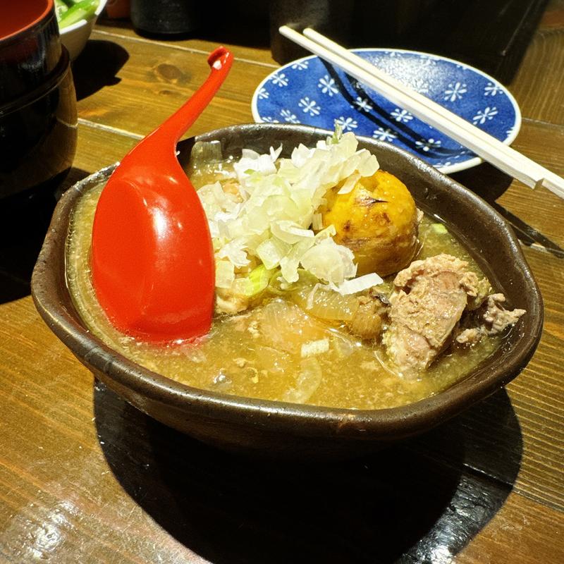 鶏もつ煮込み(大衆炭火やきとりてっぺいちゃん)