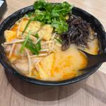 香港麻マーラー米線+パクチー