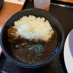 黒毛和牛のミニ牛すじカレー(二代目めでたいや)