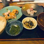 鶏の炭火焼➕刺身付き　（本日の日替わり御膳）