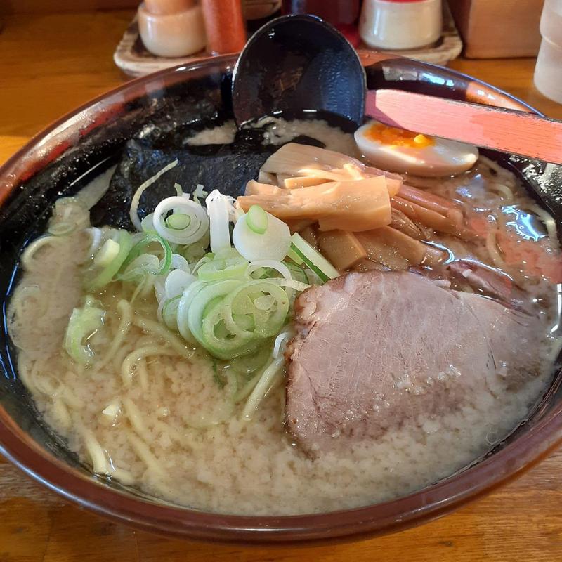 ラーメン 大盛(とんこつらーめん こう路 （こうじ）)