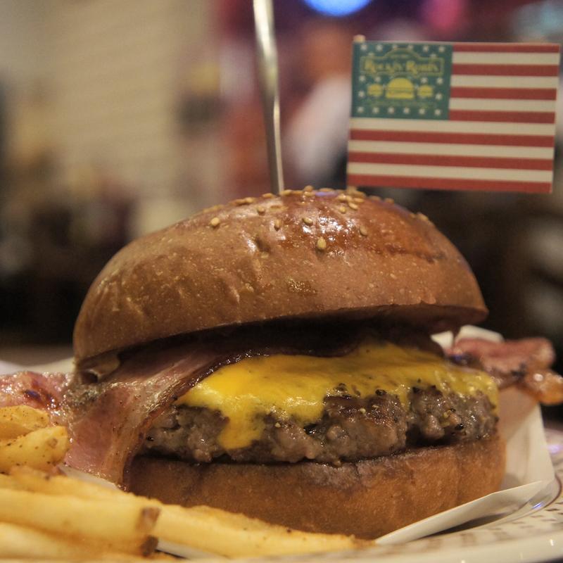 クラシックバーガーセット(Rockin's Robin ロッキンロビン)