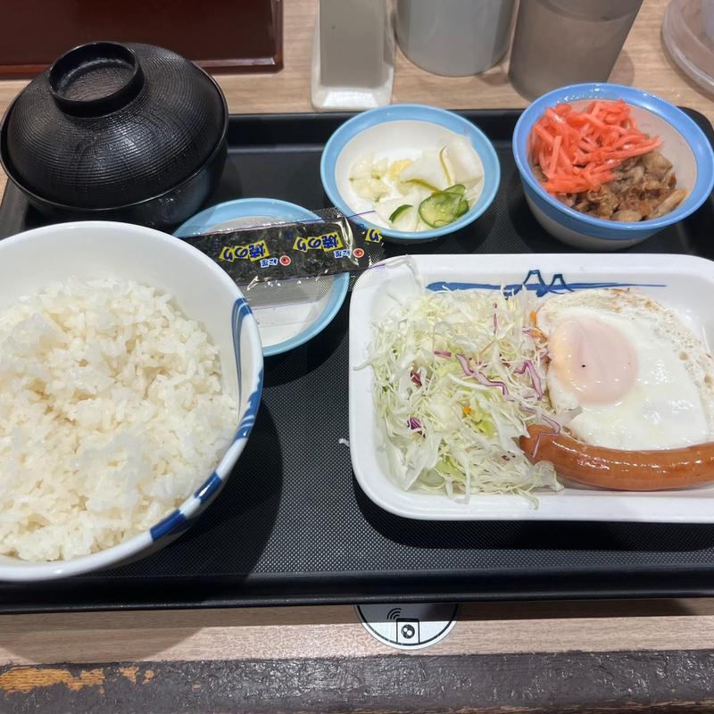 ソーセージエッグ定食 牛皿(松屋 祖師谷大蔵3丁目店)