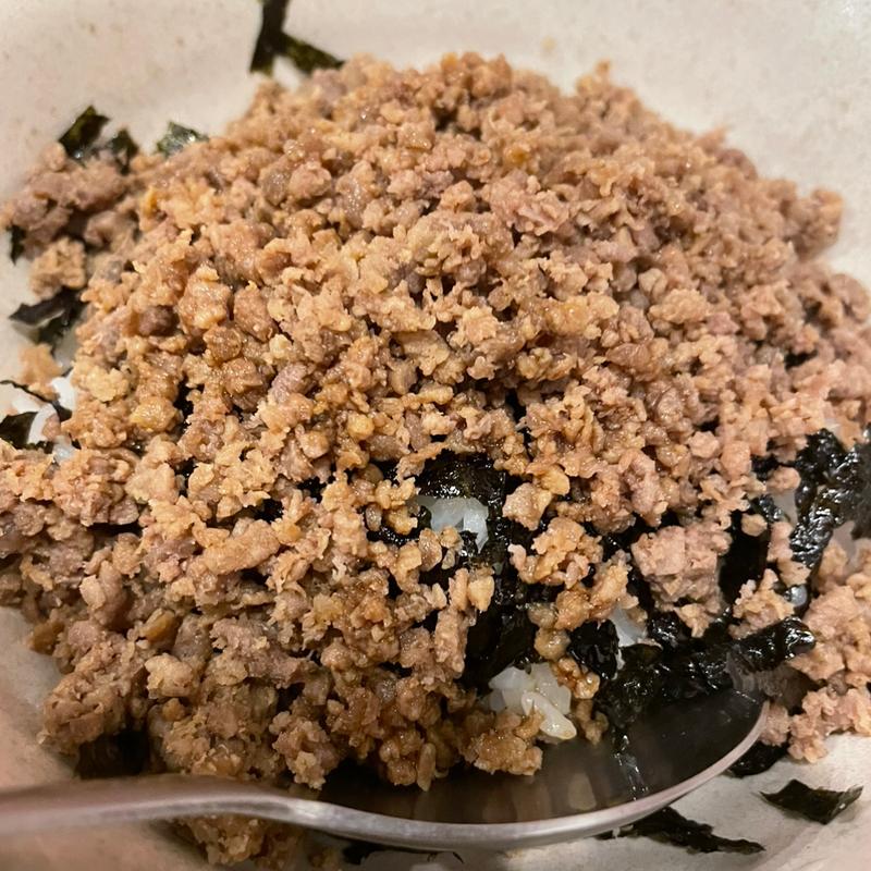 牛肉そぼろご飯(焼肉成)