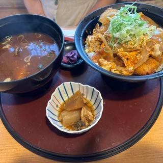 まぐろカツ丼（白飯　小盛り(マルサ水産 春日井店)