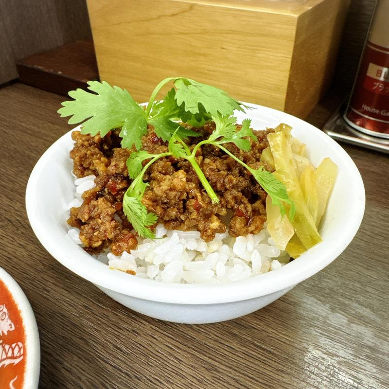 醤肉飯（ジャンロウハン）(支那ソバ かづ屋)