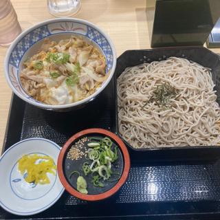 豚丼&ざる蕎麦セット(ウエスト ゲイツ店（うどん・居酒屋）)