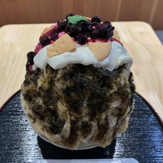 ブルーベリーチーズクリームと和紅茶のかき氷(八屋)