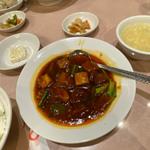 豚バラ肉の醤油角煮