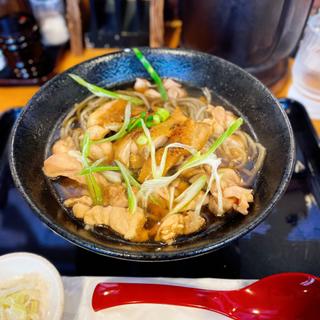 北海道で1番鶏肉が入っているかしわ蕎麦(蕎麦町伏古店)