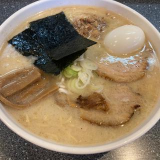 とんしおラーメン　大　味玉トッピング(らーめん楓 （ラーメンカエデ）)