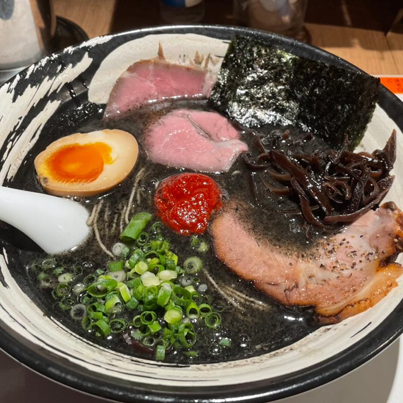 GAOKA BLACK(博多・長浜らーめん よかと)