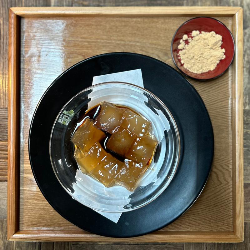 ぷる、とろ生わらび餅(Factory & Labo 神乃珈琲)