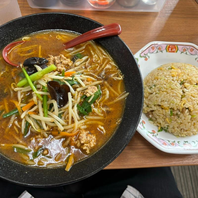 味噌ラーメンと炒飯(餃子の王将 岡崎インター店)