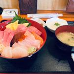 海鮮丼