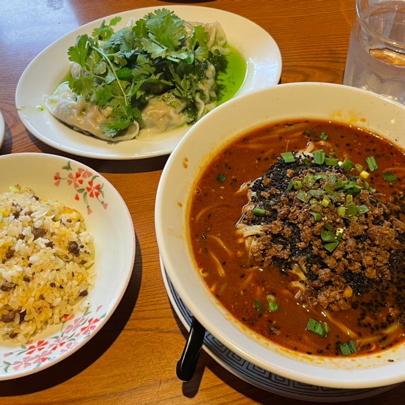 四川担々麺　黒(万豚記 都立大学店)