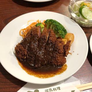 ビーフカツレツ(欧風料理　もん )