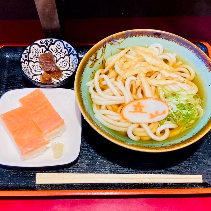 白エビ天ぷらうどんと鱒の寿司セット(立山そば JR富山駅構内店 )