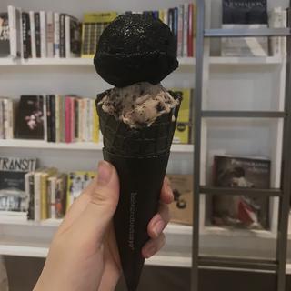 Black icecream＆Cookiecream(BOOK AND BED TOKYO 心斎橋)