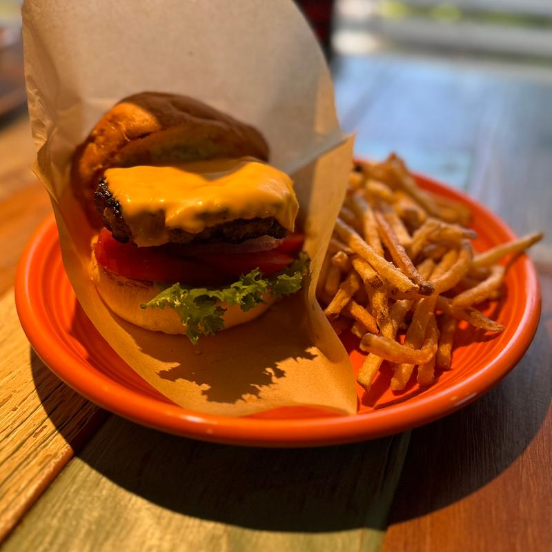 コナズチーズハンバーガー(コナズ珈琲 藤井寺店)