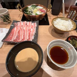 平日限定豚バラ定食(千里しゃぶちん 芦屋モンテメール店)