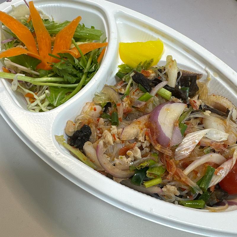 ヤムウンセン春雨サラダ(恵比寿ガパオ食堂)
