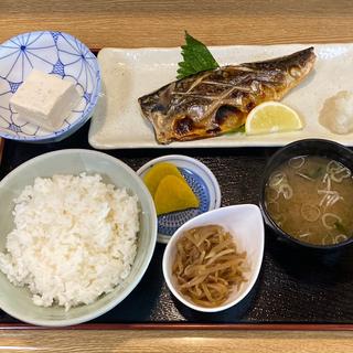 さば塩焼定食(大衆割烹八珍柿 )
