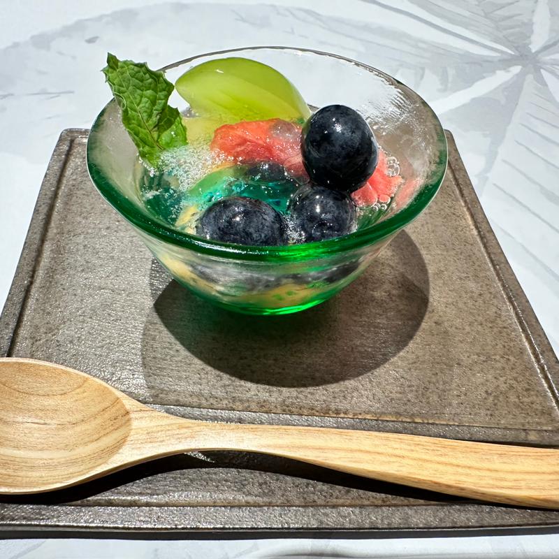 旬の果実のフルーツカクテル(中華そば とちの葉)