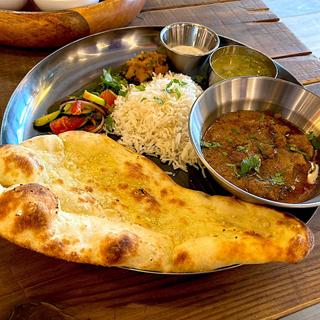 ガーリックナン(スパイシーカレーHalal Hub)