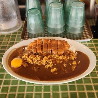 とんかつカレー
生玉子(梨花食堂 天満本店)