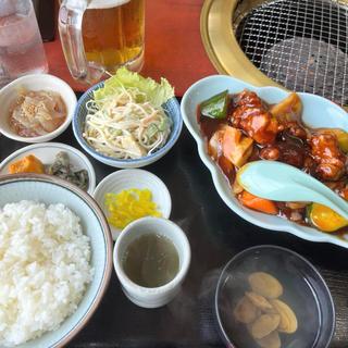 酢豚定食(萩の茶屋 （はぎのちゃや）)